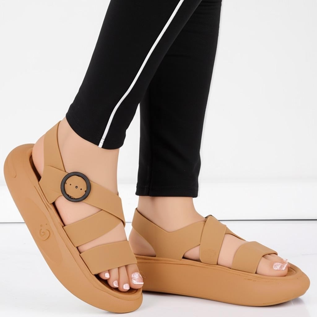 Clearance SALE Kelista cross sandal