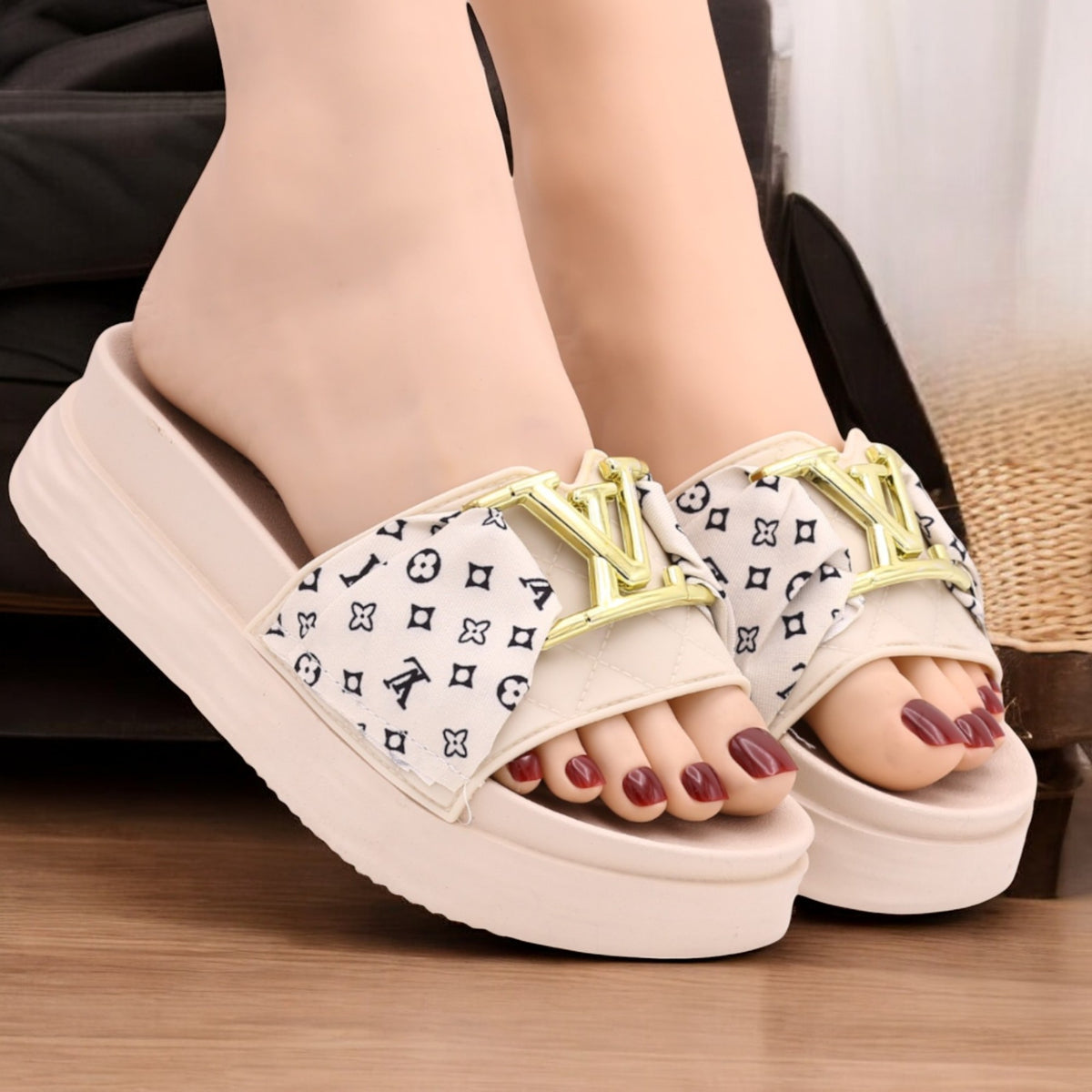 M0618 Valista slipper-R20-3
