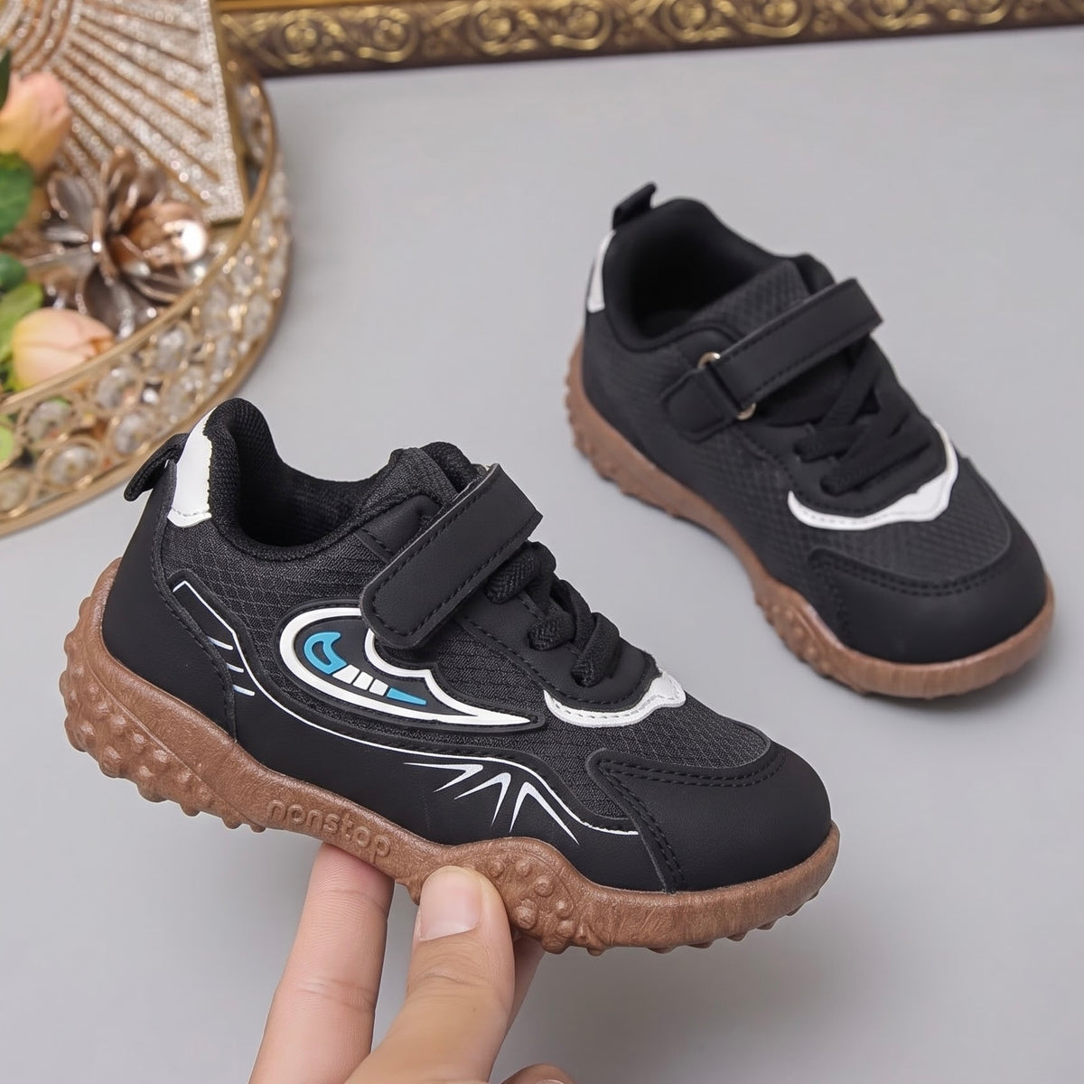 M012194 kids shoes
