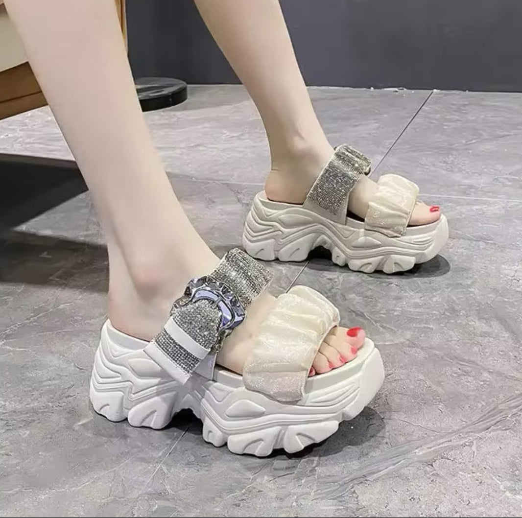 SRJ8 chunky sole