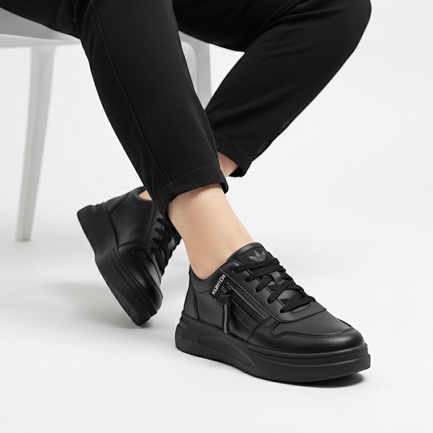 Side zip sneaker