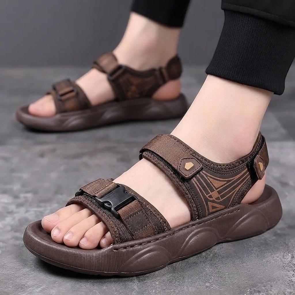 M011802 men sandal