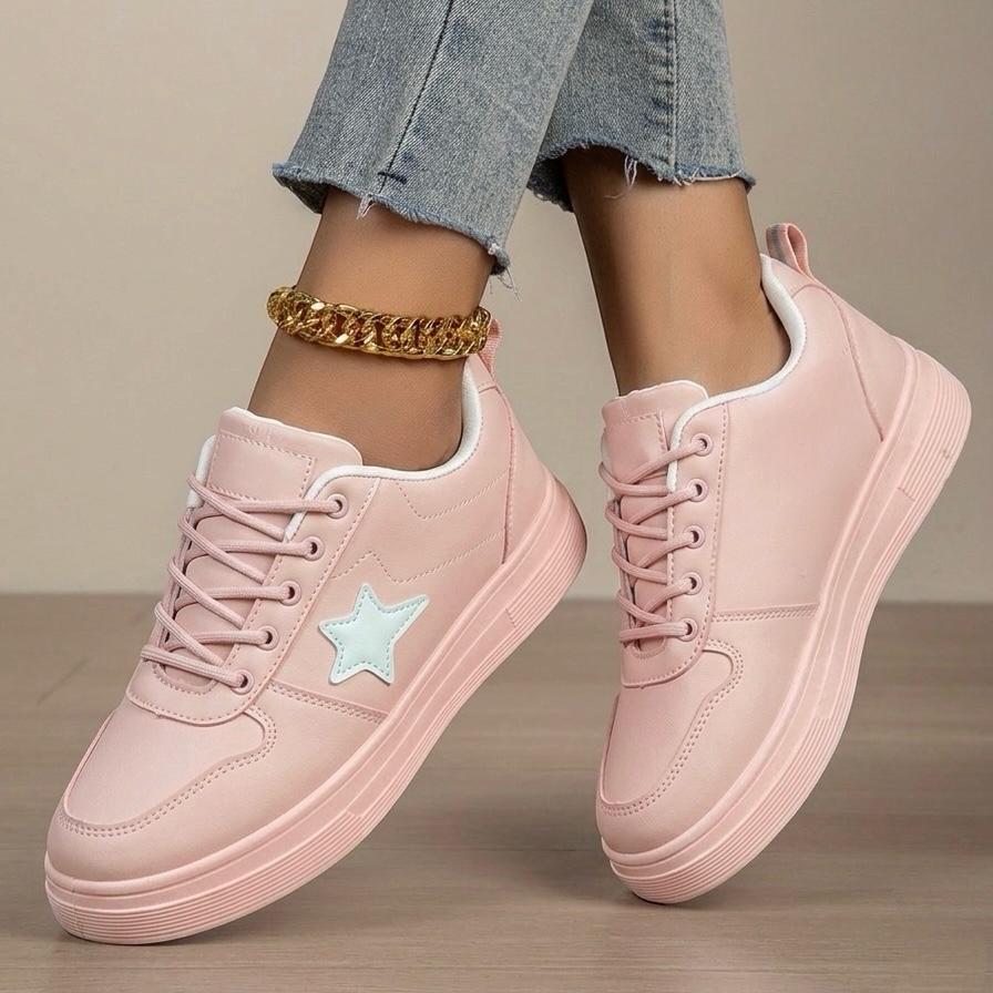 M011819 star sneaker