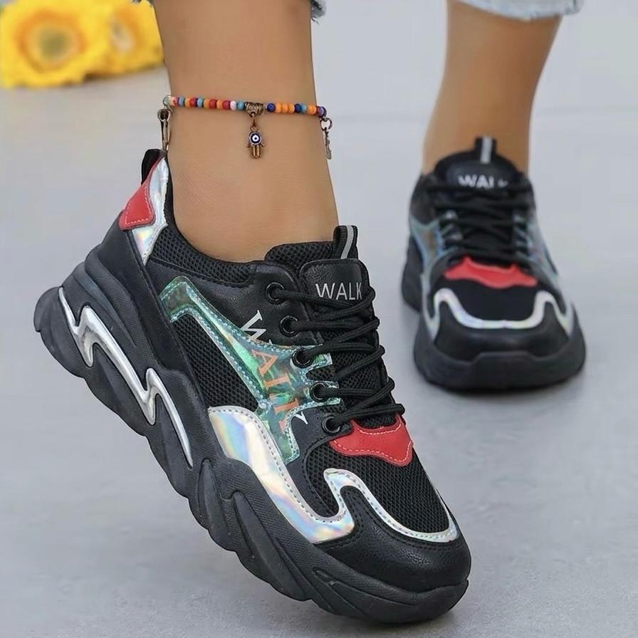 M011822 shoes