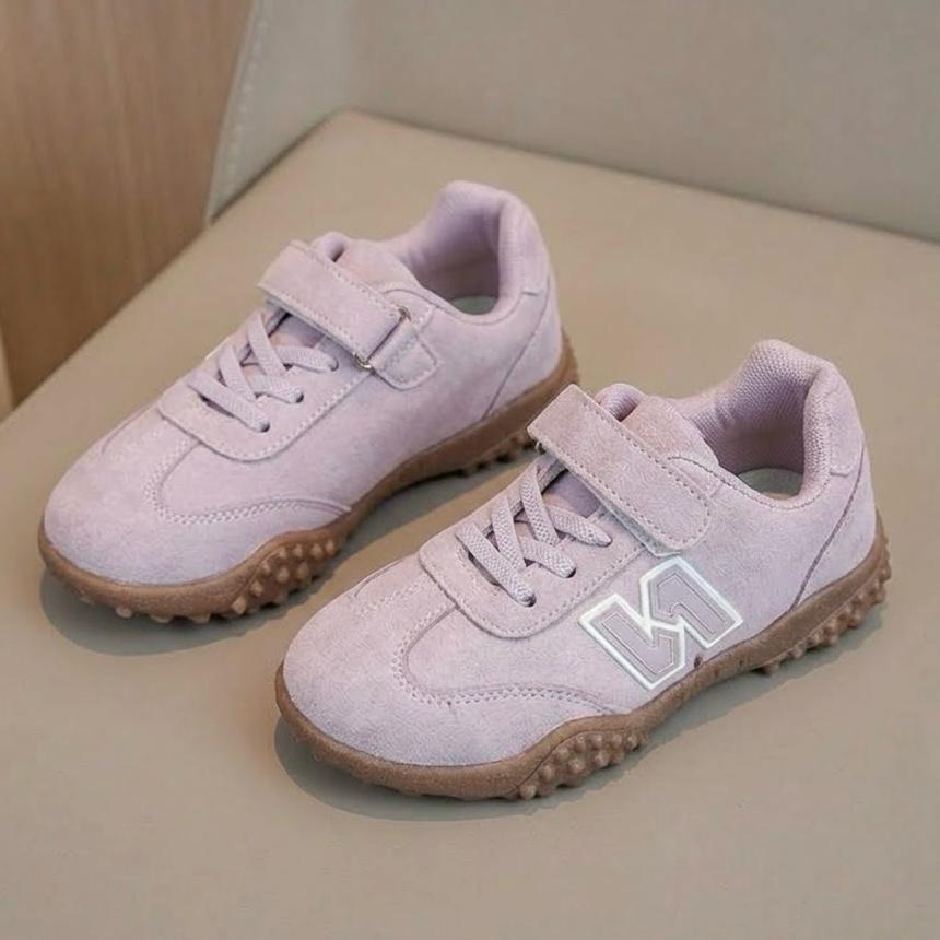 M011299  kids shoes