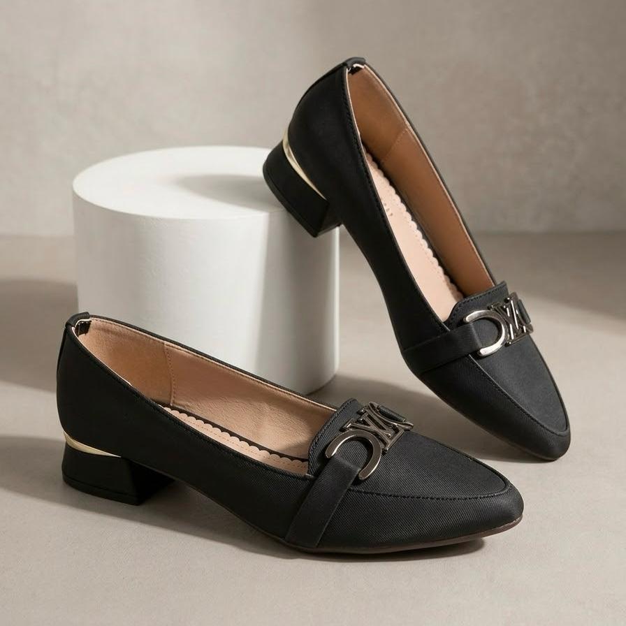 Black block heel