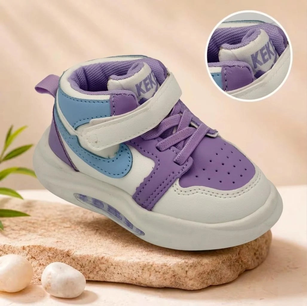 Kids tick shoes