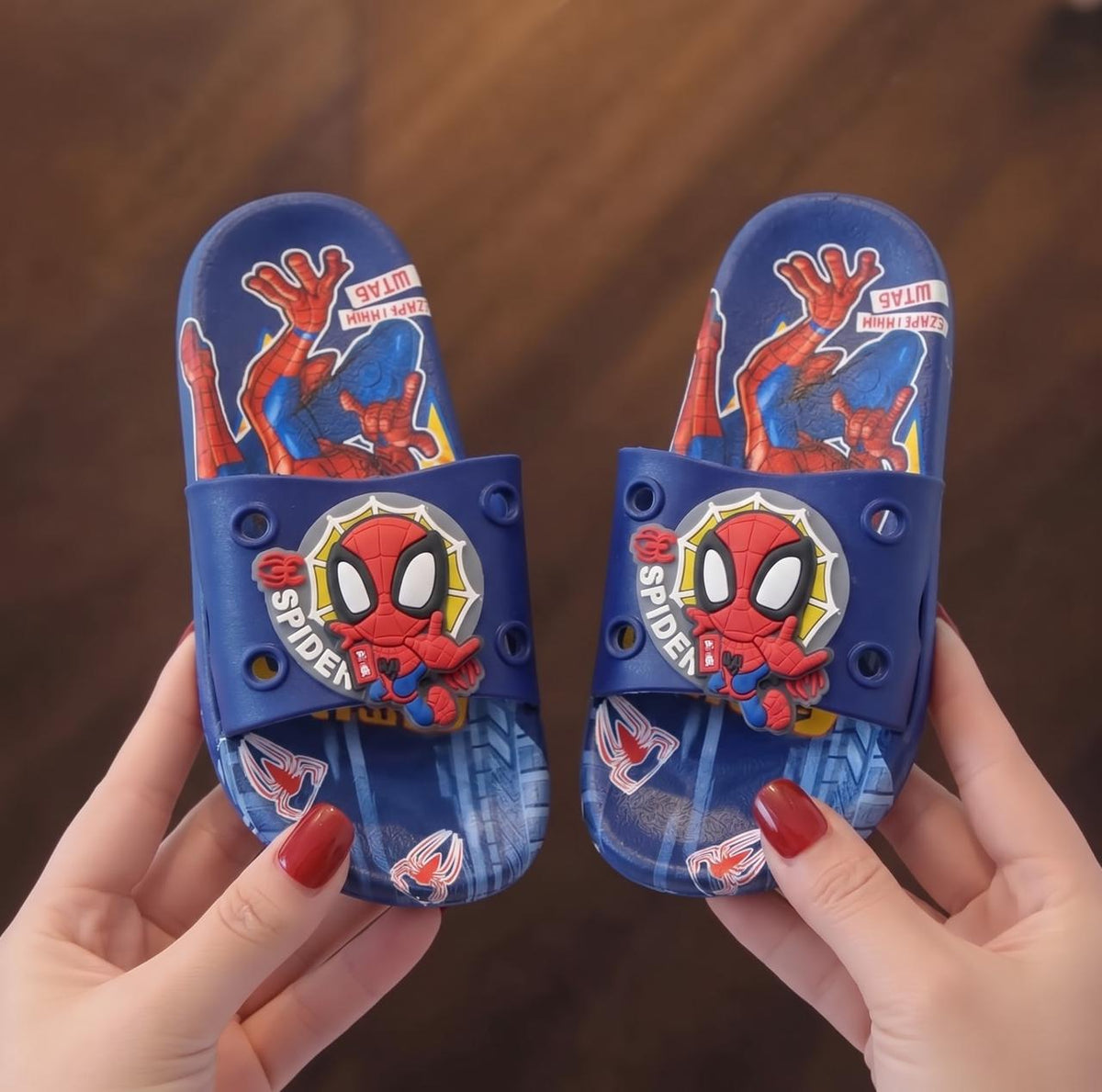 Kids spider slipper