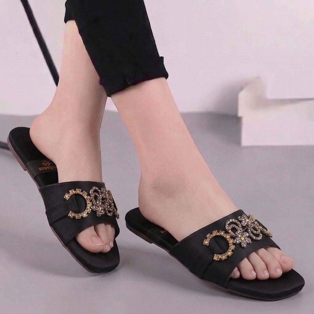 M0713 valinta slipper -R25-3