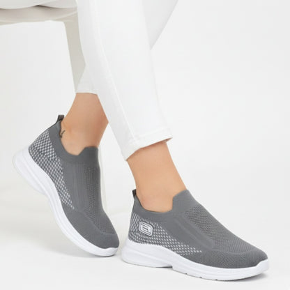 M011211 fabric shoes