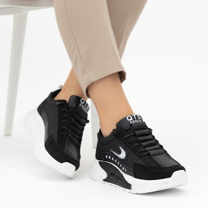 M011311 tick shoes