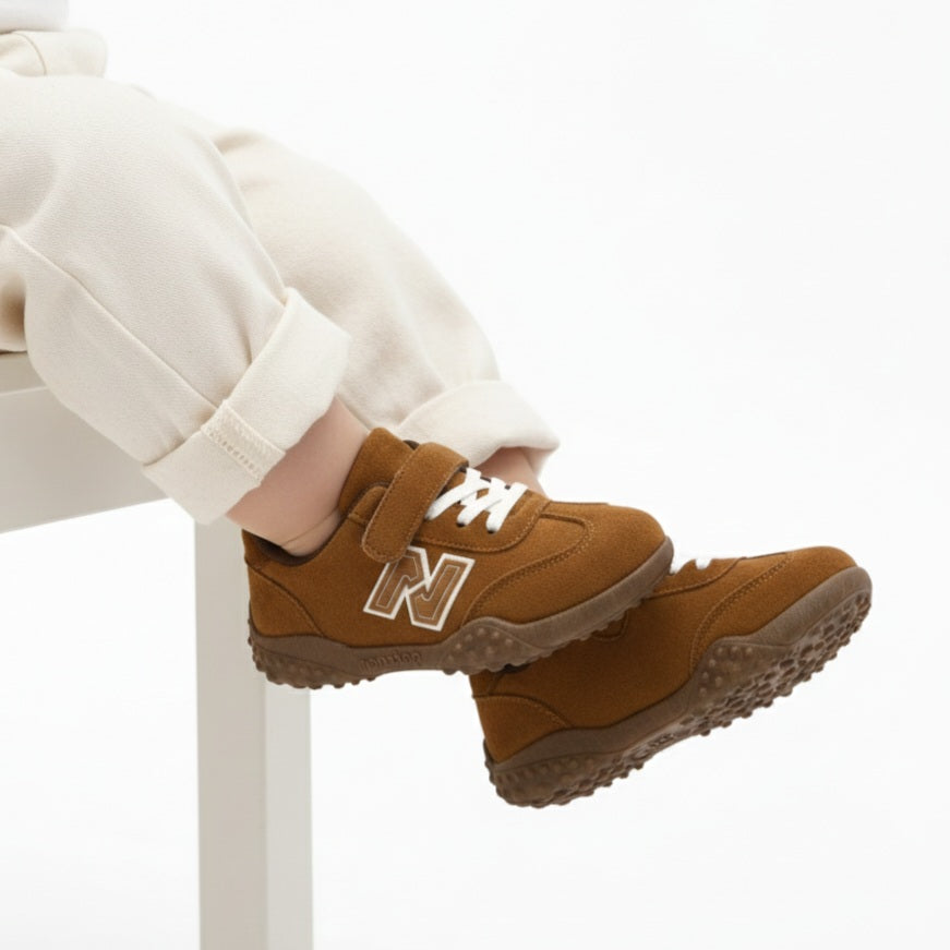 M011299  kids shoes