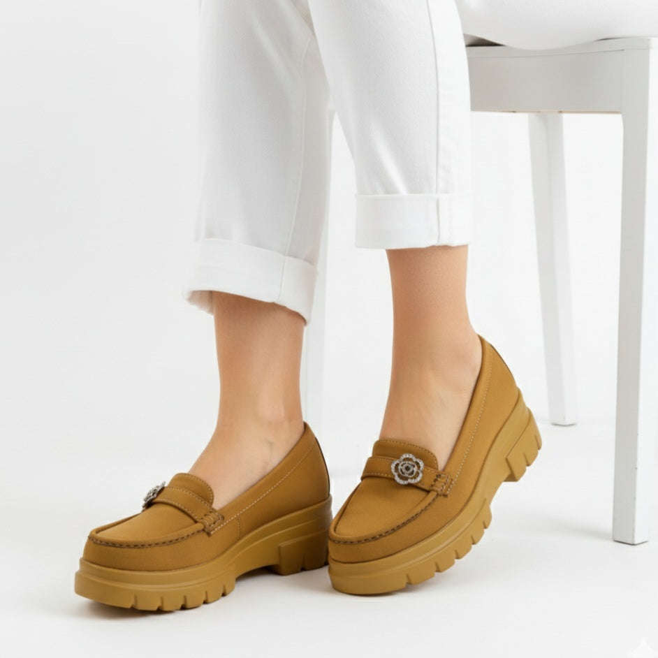 M01157 block heel