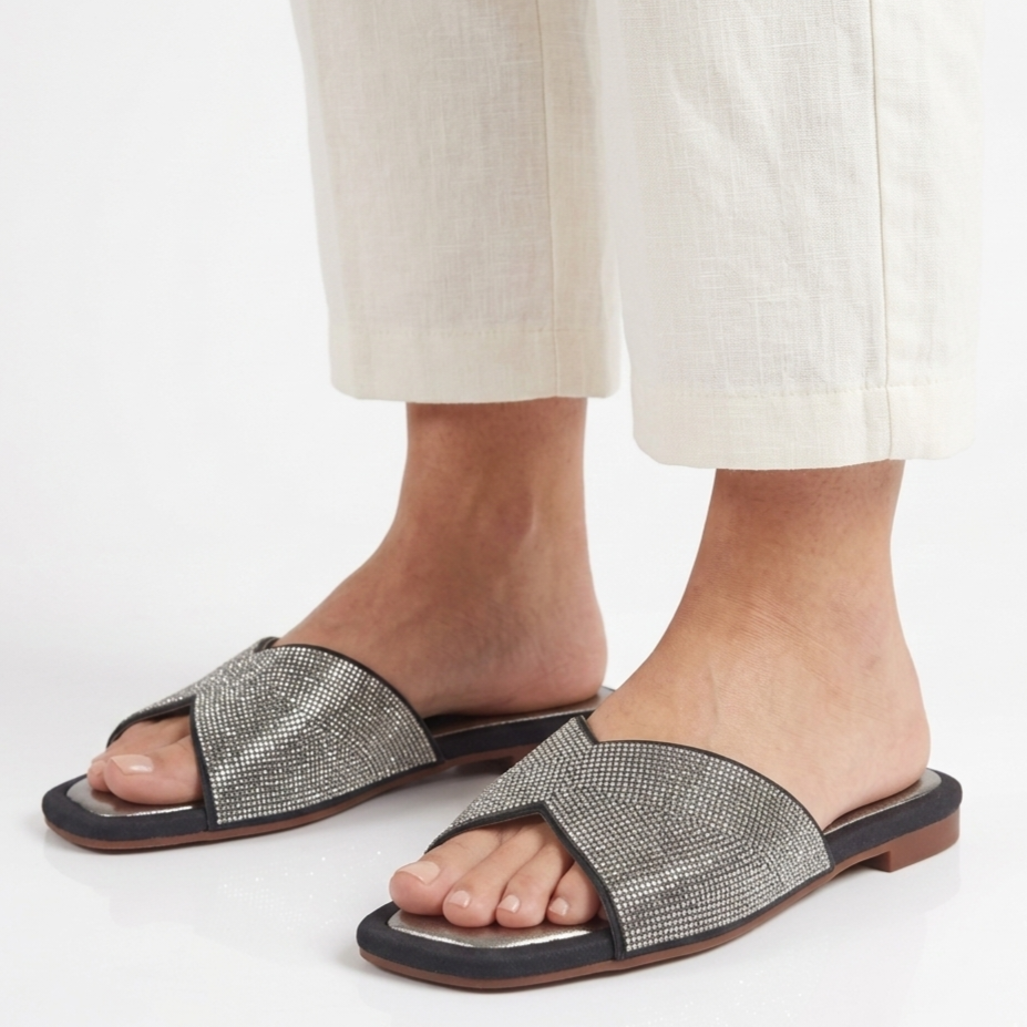 Flat trendy M011641
