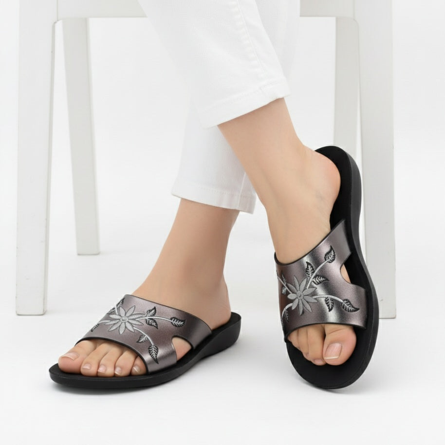 M01109 slipper
