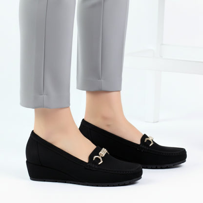 M01093 silk wedge