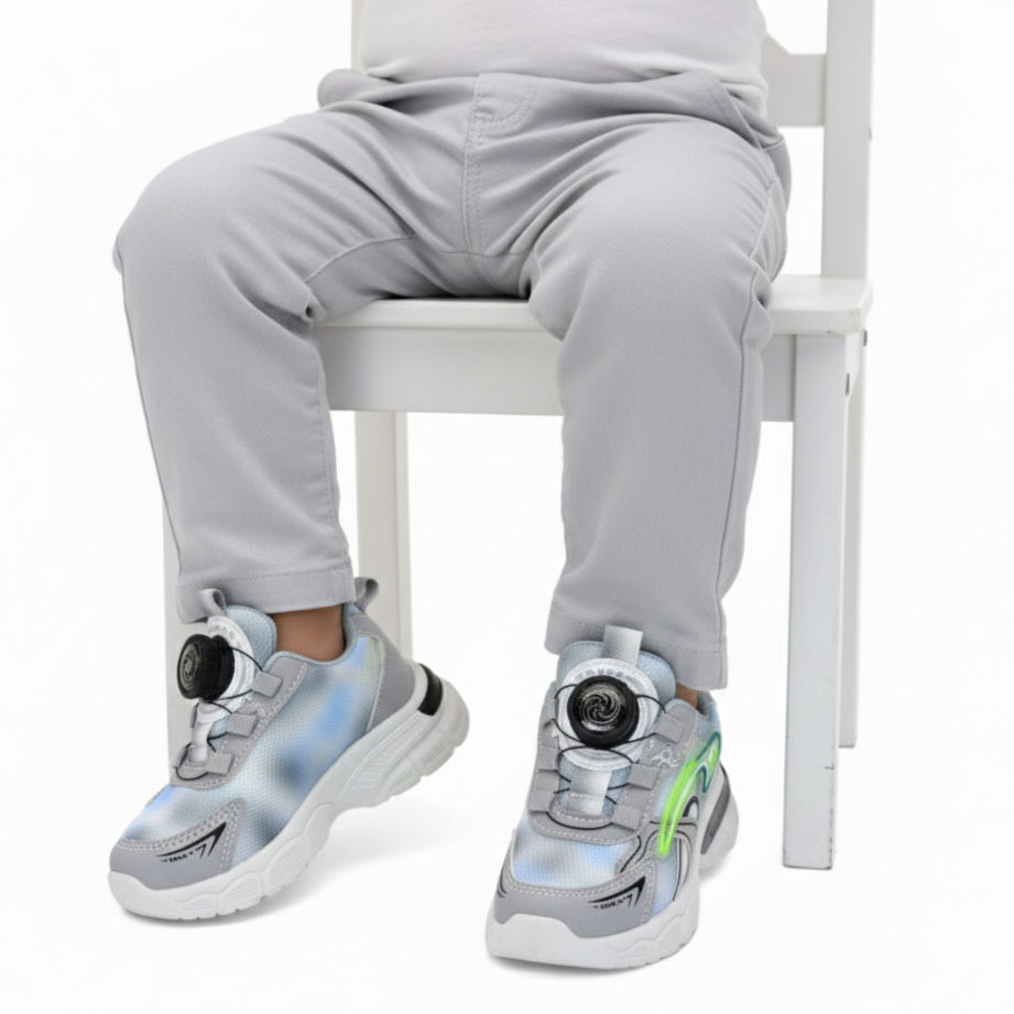 M011226 kids shoes
