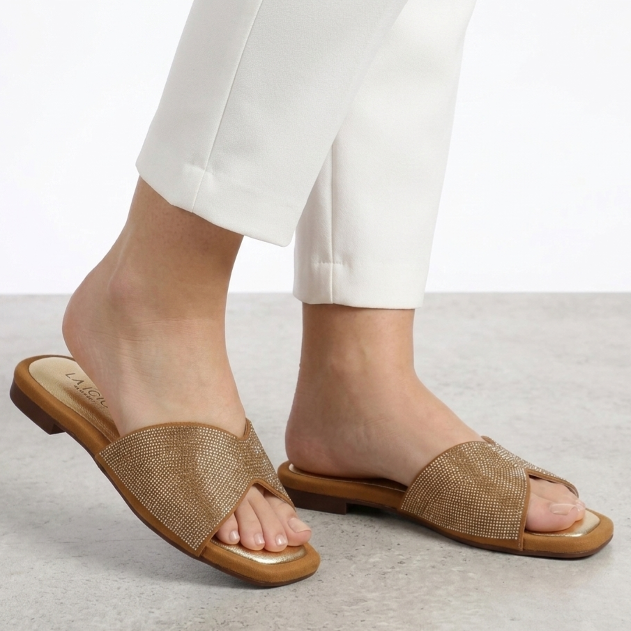 Flat trendy M011641
